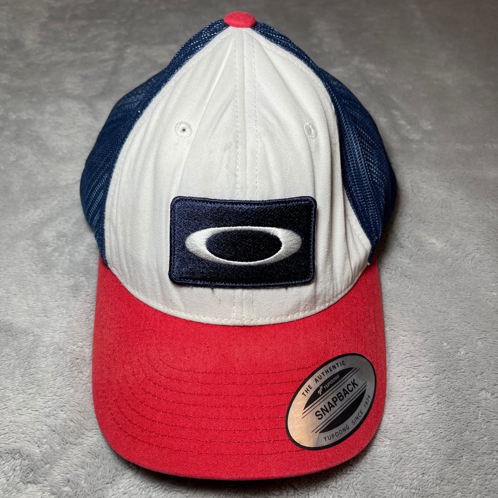 Oakley Hat Mens OSFM Red White Blue Mesh Yupoong Snapback Trucker Cap Patch Logo